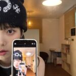 IU Instagram - 🪨🎸🖤😈☎️