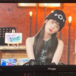 IU Instagram - 🪨🎸🖤😈☎️