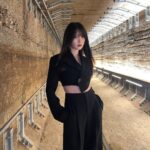 IU Instagram - 이건 무조건 재밌을 것 👻👻🤍 순간,