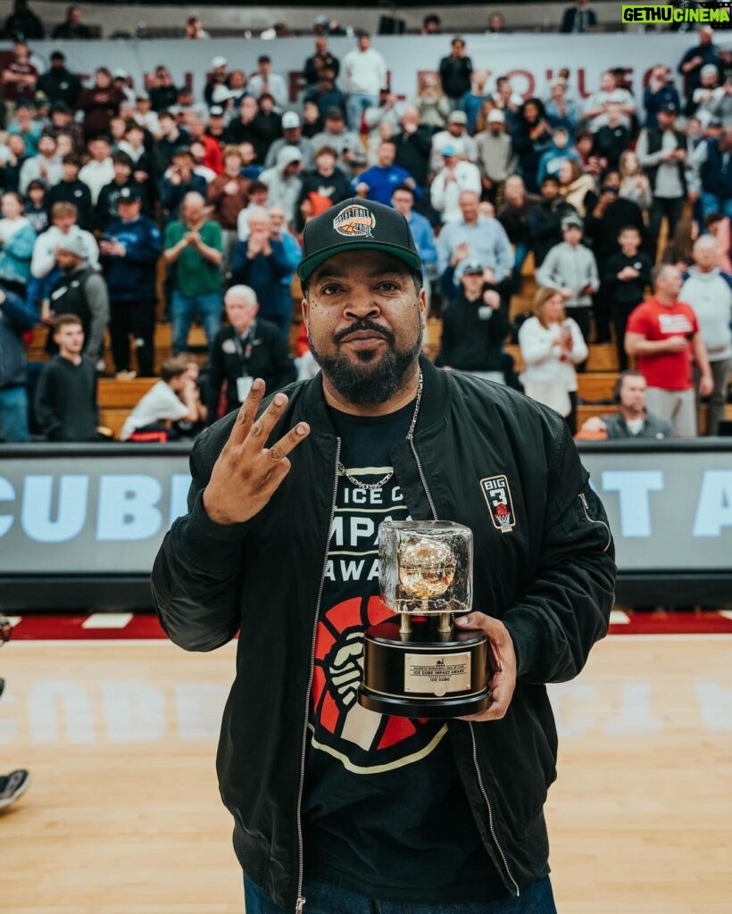 Ice Cube Instagram - It Was A Good Day. #CubeImpactAward Springfield College