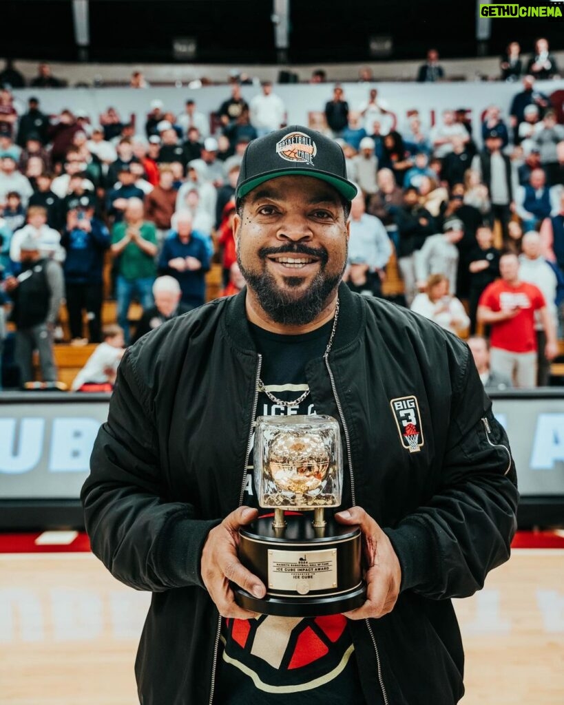 Ice Cube Instagram - It Was A Good Day. #CubeImpactAward Springfield College