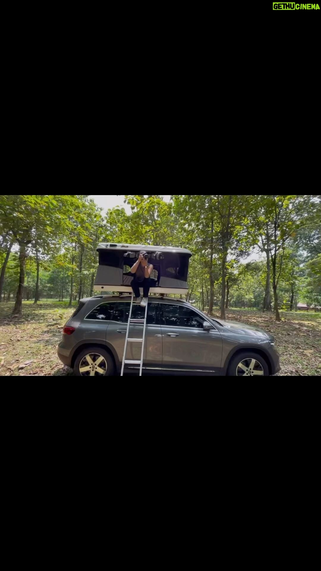 Indra Yudhistira - 140 Likes - Lebih dari satu tahun saya dan isteri camping di banyak tempat menggunakan roof top tent, tenda diatas mobil. Kami ingin berbagi cerita sekaligus review camping menggunakan roof top tent James Baroud setelah penggunaan lebih dari satu tahun. Selengkapnya dapat dilihat di YT channel BroadcasterLife
#overlandingindonesia #campervanindonesia #jamesbaroud #jamesbaroudofficial