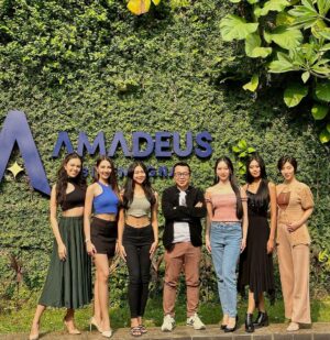 Indra Yudhistira Instagram - Para Queen dari @yayasanduniamegabintang berkunjung ke @sinemagna utk mengikuti casting beberapa project film dan series yang akan segera diproduksi.