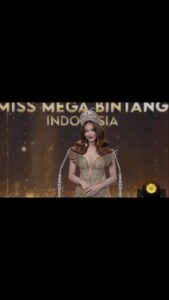 Indra Yudhistira Instagram - Terima kasih untuk seorang “berhati BESAR” Saya mengenal @ivan_gunawan cukup lama, tapi baru kali ini punya kesempatan mengenal lebih dekat. Beberapa bulan terakhir saya intensif diskusi, komunikasi dan kerja bersamanya. @andina_julie benar, Kita beruntung memiliki seorang Ivan Gunawan, sosok yang tidak hanya hebat, passionate dalam setiap karyanya dan punya visi besar tentang beauty pageant dan tahu cara mewujudkannya, tapi yang lebih penting dari itu semua He has a BIG HEART. Dia orang hebat yang punya hati baik. Terima kasih @ivan_gunawan yang sudah percaya kepada saya dan tim untuk bersama-sama mewujudkan mimpinya.