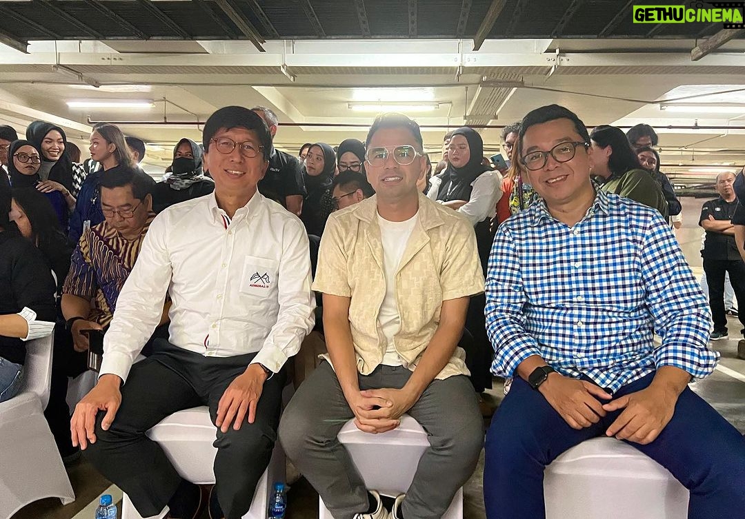 Indra Yudhistira - 402 Likes - Merayakan ulang tahun SCTV bersama BOD dan karyawan SCM Emtek