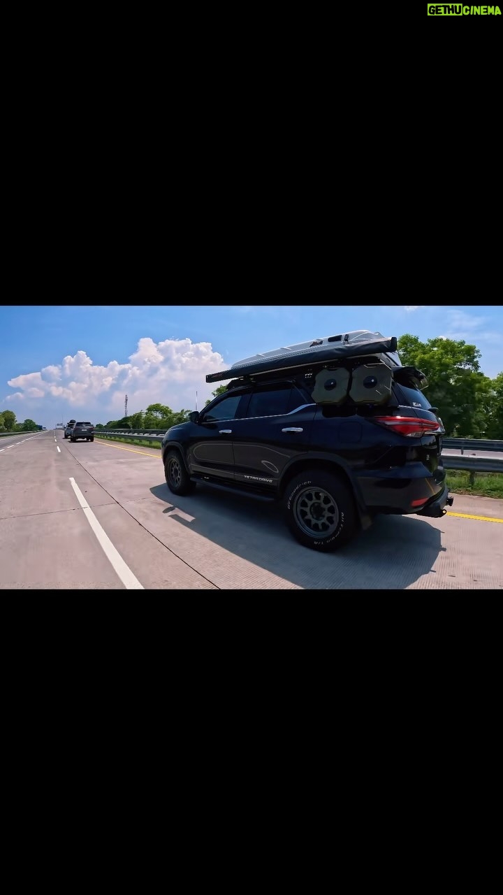 Indra Yudhistira - 144 Likes - Tetradrive GAAASSS to BROMO “Overland Edition”
#overlanding #overland #overlander #fortunerjakarta #tetradrive #tetradriveindonesia #toyota4x4 #toyotaid #toyotaoffroad #thuletepuiayer2 #thule #thulemotionxtxl #toyotagram
