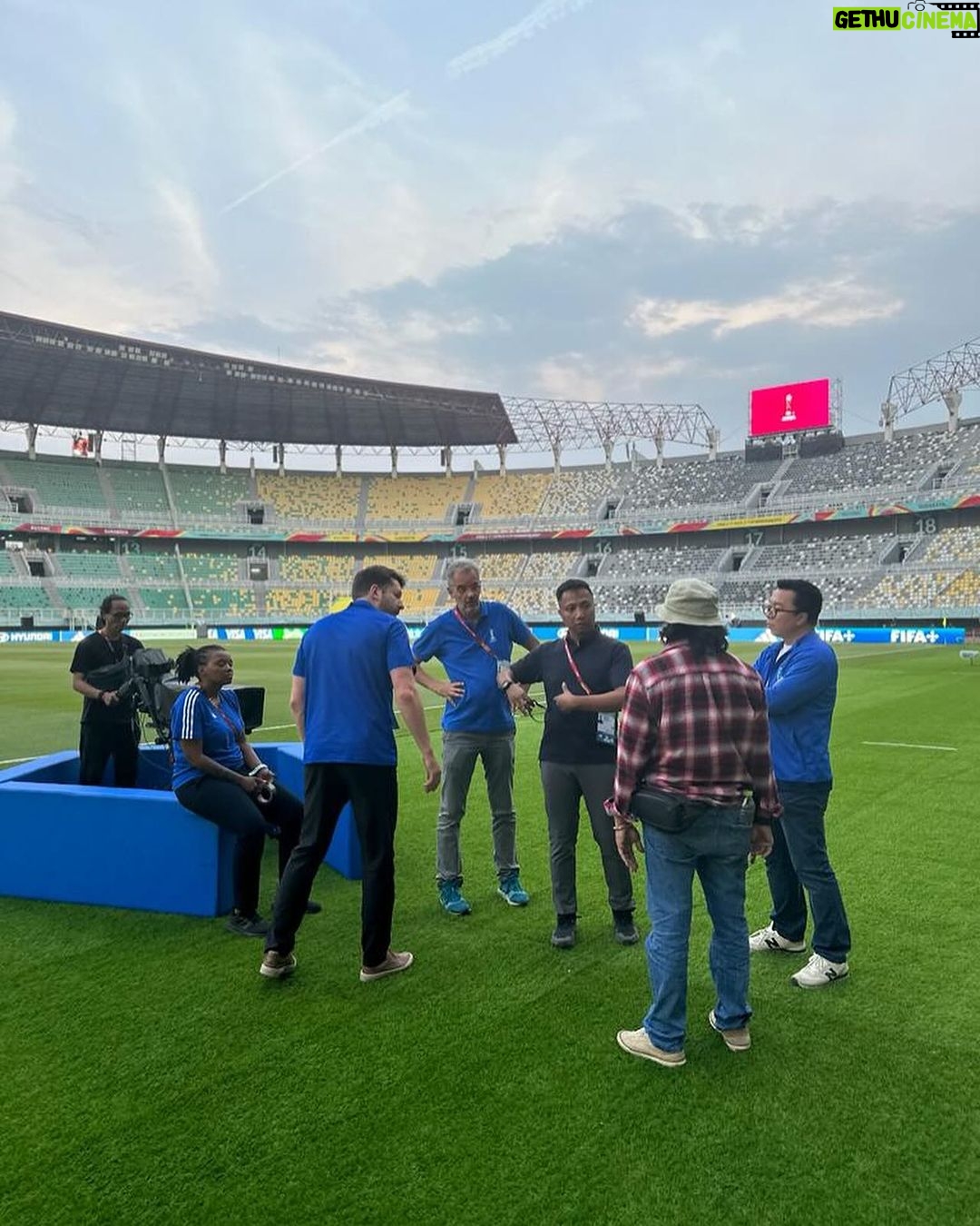 Indra Yudhistira - 269 Likes - Terima kasih untuk semua program director terbaik Indonesia yang berada dibalik siaran FIFA WCU17 Indonesia. Mereka mau terus belajar dan memperbaiki diri di setiap pertandingan yang akhirnya bisa mendapat apresiasi dari QC Director FIFA.