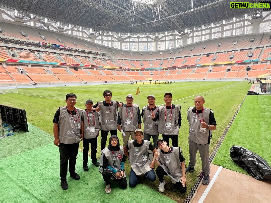 Indra Yudhistira Instagram - Host Broadcaster, Fifa World Cup U17, Jakarta. Terimakasih World Cup, Terimakasih Jakarta 🤍 . . #hostbroadcaster #fifaworldcup2023 #worldcupu17 #campersiep #jakartainternationalstadium