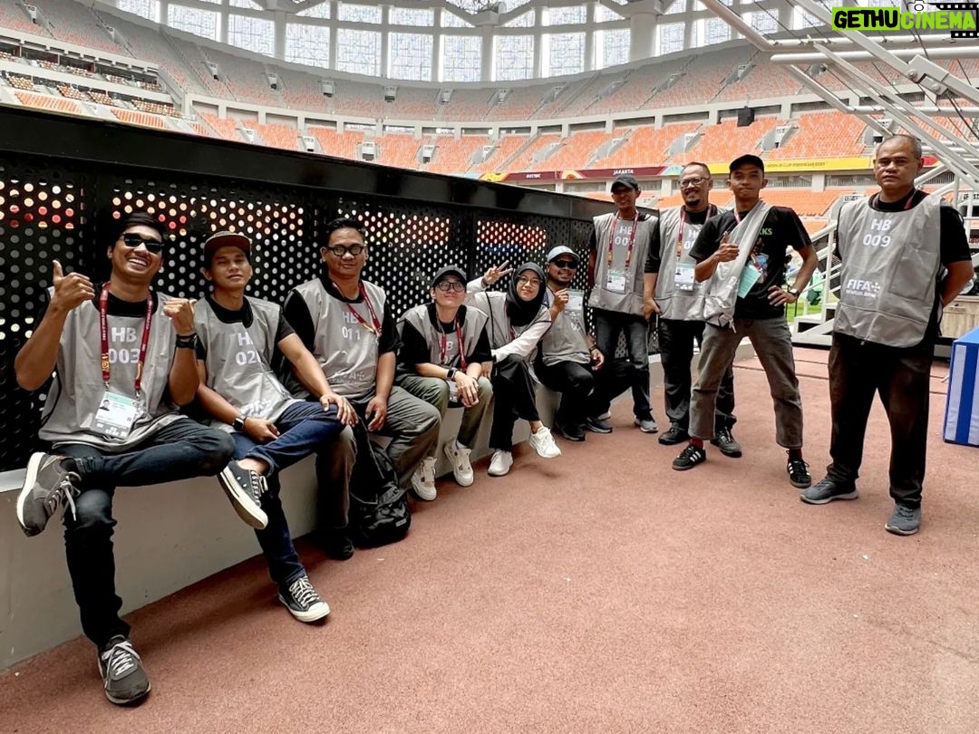 Indra Yudhistira Instagram - Host Broadcaster, Fifa World Cup U17, Jakarta. Terimakasih World Cup, Terimakasih Jakarta 🤍 . . #hostbroadcaster #fifaworldcup2023 #worldcupu17 #campersiep #jakartainternationalstadium
