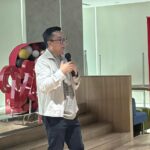 Indra Yudhistira Instagram - Sharing session bersama Generasi Anak Band. Calon-calon penerus band Indonesia @perantaranya @ceplusrockabilly @manusiawicara @getraw_bandofficial @msfr.ofcl Saksikan kiprah Generasi Anak Band di @vidiodotcom