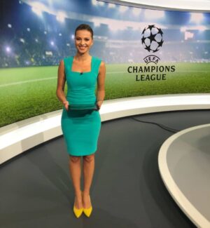 Inna Puhajkova Instagram - Dnes večer se na vás těším ve Sportovních novinách 🙋🏽‍♀️

#comeback #sportovninoviny #seeyou