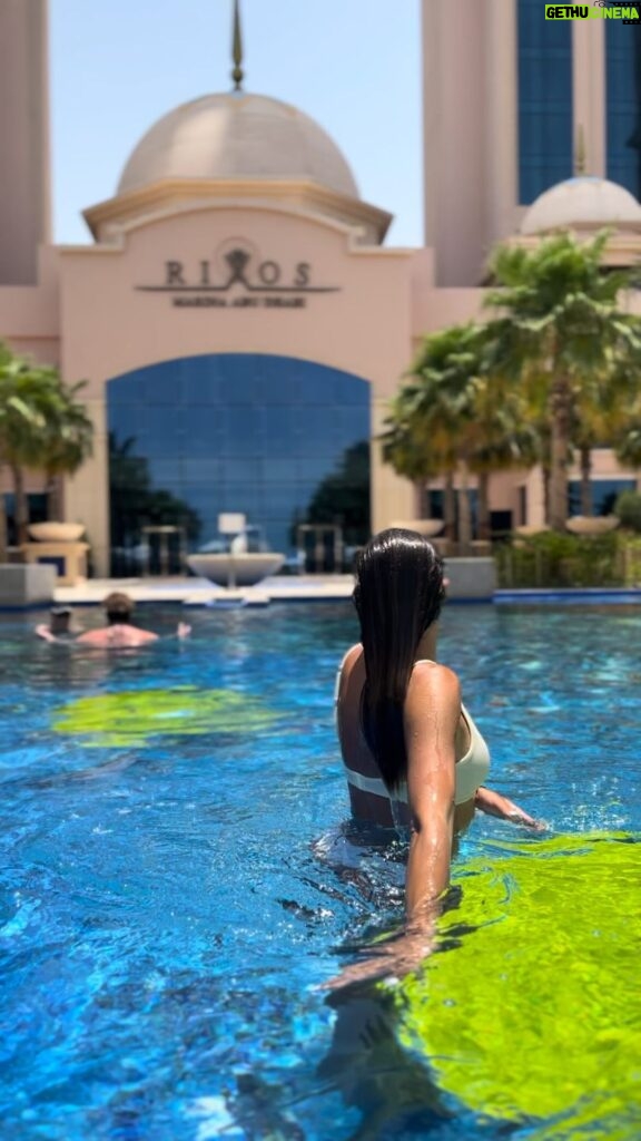 Inna Puhajkova Instagram - Woke up in Abú Dhabí 🌎✈️ Abu Dhabi, United Arab Emirates