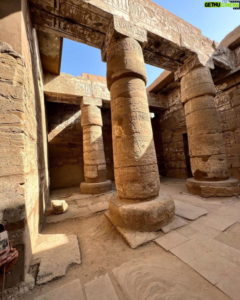 Inna Puhajkova Instagram - Na skok za egyptskými památkami a novými zážitky 🇪🇬🙌 #birthdaytrip #egypt #newadventures #travellover #beautiful #place #history #karnak #temple #luxor #traveltheworld Karnak Temple, Luxor