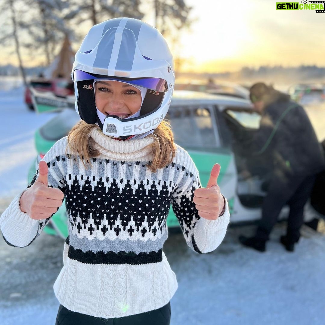 Inna Puhajkova Instagram - Další krásný zážitek s Fabia RS Rally2 🤩💚 Navíc v nádherném prostředí švédské zasněžené krajiny to absolutně nemělo chybu! @skodacr a @skodamotorsport 🫶 #fabiarsrally2 #skoda #skodamotorsport #sweden #4x4winterexperience #presstrip #beautifulweekend #frozenlake #östersund #funtime #grateful Östersund, Jämtland, Sweden