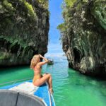 Inna Puhajkova Instagram - Hong Island byl pro mě #mustsee 🇹🇭 Kdysi jsem si tohle místo uložila v Google Maps a až tady zjistila, že jsem tak blízko, takže nebylo o čem přemýšlet. . Nejsem fanoušek organizovaných výletů..všude mraky turistů a omezený čas na jednotlivých místech mi prostě vadí, ale udělala jsem pro jednou výjimku a stálo to za to 🙌 #hongisland #travel #love #thailand #beautiful #beautifuldestinations #travellover #traveltheworld #livelife #livelovelaugh