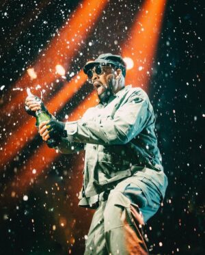 Inspectah Deck Instagram - Santiago Chile thank you for that electric energy‼️
🐝🐝🐝🐝🐝
Photo credit @el.eme
