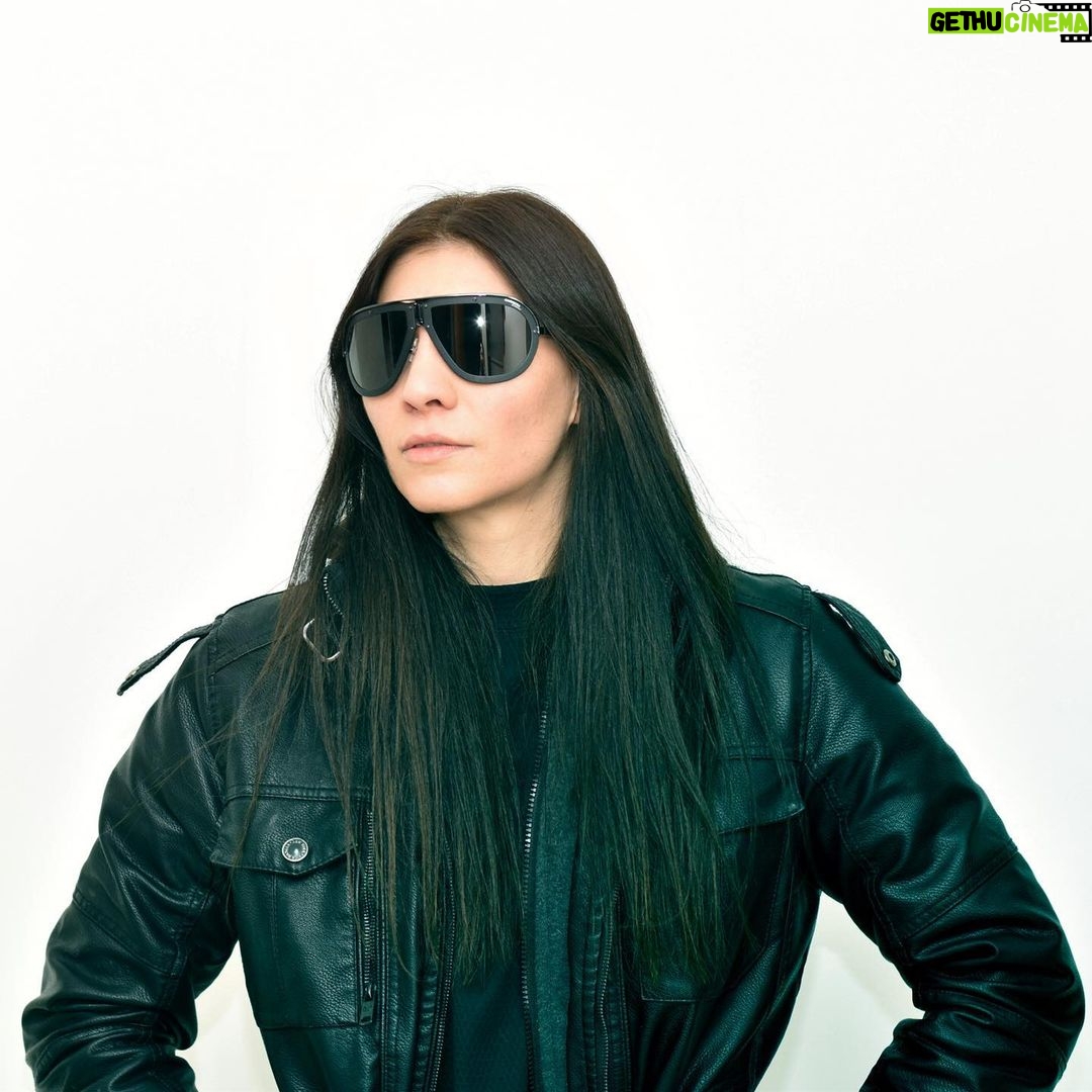 Irene Aldana - 10.9K Likes - He who makes a beast out of himself
Gets rid of the pain of being a man
🖤💀🦇 #a7x
Lentes 👓: @visionopticabajio @carrera #carrerasunglasses