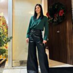 Irene Aldana Instagram - Feliz Navidad a todos ! ❤️🎄 Outfit : 👖: @maison.aldana 👚: @flora_clothing_mx #christmas #navidad #outfit #holidays #designer #clothes #fashion #fashiondesigner Cuilacan, Sinaloa, Mexico