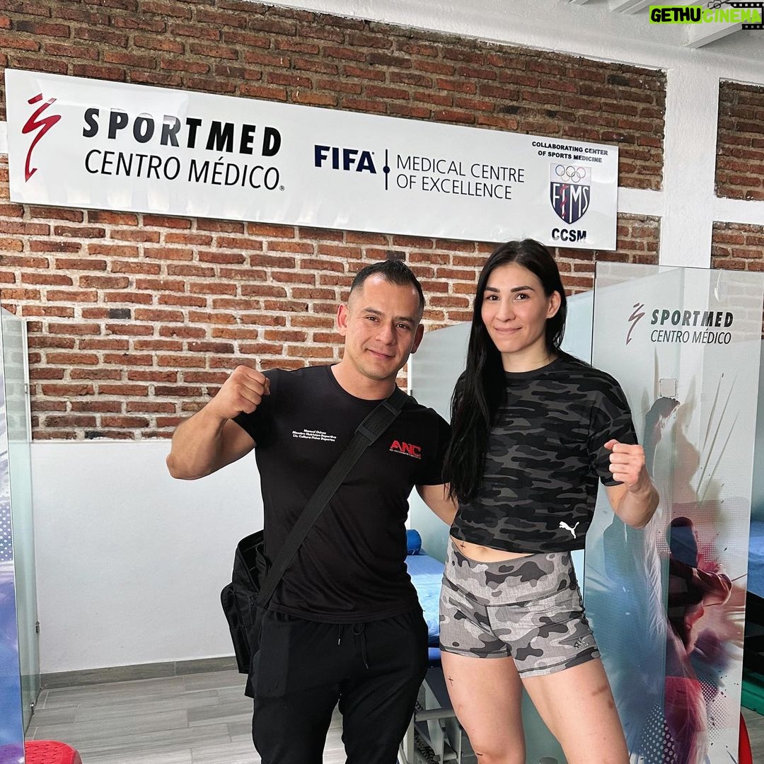 Irene Aldana Instagram - Hoy tocó evaluación con mi Nutriólogo @mnd.manuelochoa y masajito en @sportmedmx Gracias por tanto apoyo ! #ufc #mma #nutricion #dieta #bantamweight #sportsnutrition #theraphy #sportmed #clinicadeportiva #deporte #atleta #mmalife #teamirene #mexico #gdl SportMed