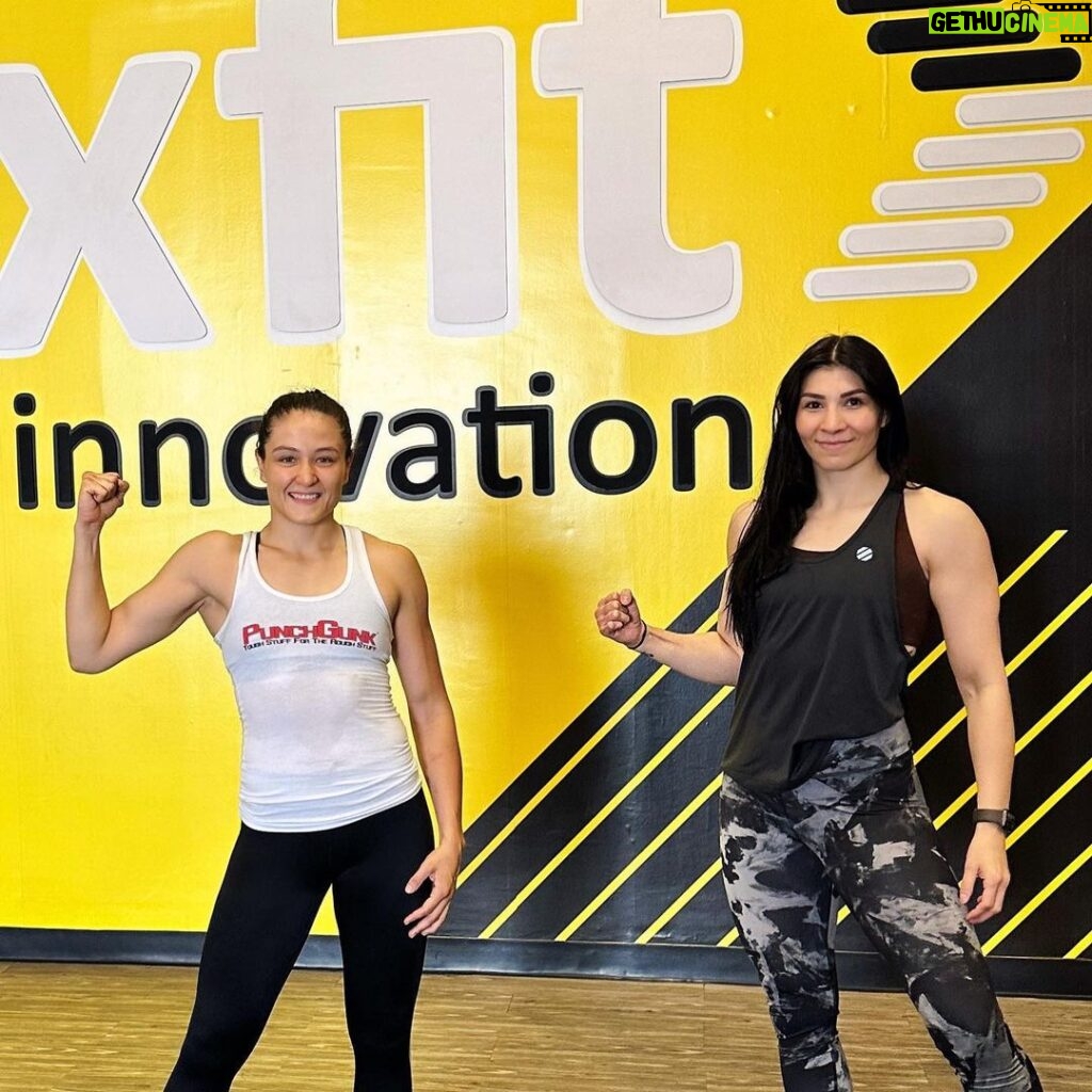 Irene Aldana Instagram - @dexfit_gimnasio con @elirodriguezmma 💪🏼💪🏼 #gym #fitness #strong #lifting #liftingweights #workout #training #mma #ufc #lux #mexico #team #teammates