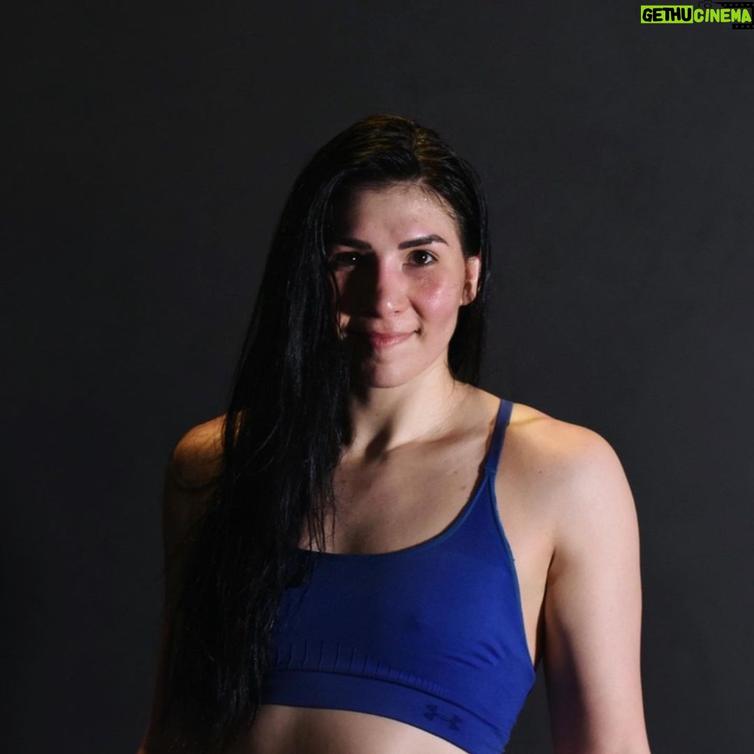 Irene Aldana - 8.4K Likes - Después de como 40 minutos continuos de sparring. Destrozada pero no destruida 😅🤪🤯😁
#lobomma #aftersparring #sparring #gym #training #sweat #mixedmartialarts #ufc #mma #mmalife #mexico #pic #irenealdana #teamirene