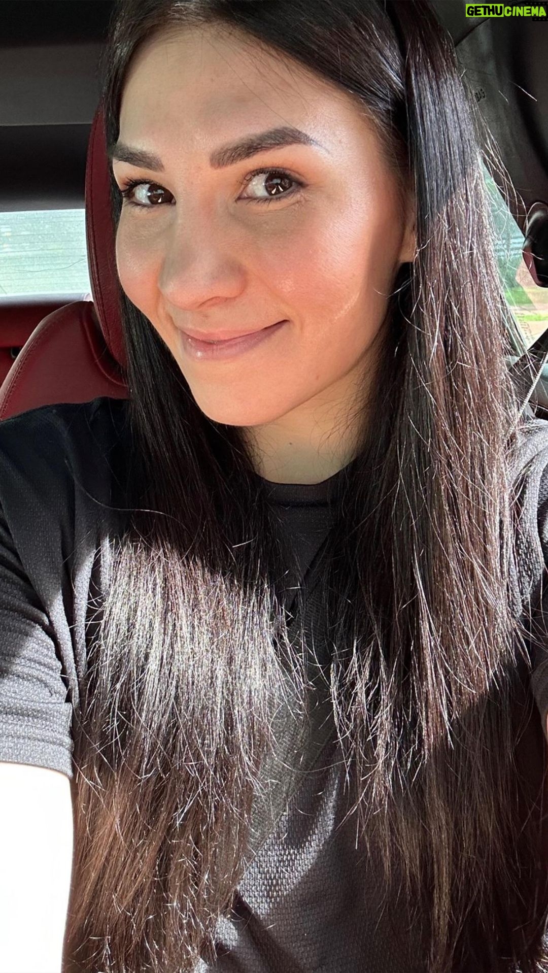 Irene Aldana - 7.3K Likes - Me daba penita subir la primer foto… pero tenía que enseñarles el gran progreso que he tenido trabajando con mi médico estético @drvazquez_life
La foto 1 es de hace unos 4 años aprox.. tenía un molesto problema de acné.. mi piel siempre ha sido muy delicada, además con tanto contacto físico , gimnasio , tatami, etc .. era más propensa a que mi rostro se lastimara, ensuciara o infectara … probé muchos métodos y doctores durante mucho tiempo y las puedo decir que con nada ni nadie obtuve resultados… la verdad me cambió la vida y estoy súper contenta de tener mi piel sana !
👏🏼👏🏼 Gracias doc !!
#skincare #beauty #selfcare #skin #doc #gdl #medicolife #jesusvazquez #sponsored #teamirene #beforeandafter
