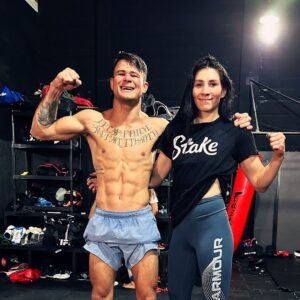 Irene Aldana Instagram - Este tango siempre se pone bien ! 
 
Buen sparring con @diegolopesmma .. listo para #UFC295 🔥🔥🔥

@stake 
#ufc #mma #ufc295 #ufc296 #mixedmartialarts #ny #team #teammates
