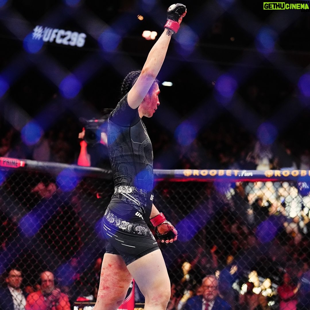 Irene Aldana - 11.2K Likes - One day, baby, we’ll be old
And think of all the stories that we could have told…
#ufc #mma #ufc296 #mixedmartialarts #redemption #deporte #mexico