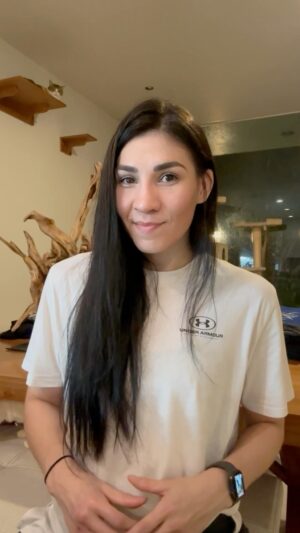 Irene Aldana Instagram - @stake estará apareciendo por primera vez de reo del octágono de @ufc !! 
Gana el doble si tu selección logra una finalización temprana dentro del logotipo de stake ! 🥳🤑🍀

#stake #bet #ufc #ufcfightnight #mma