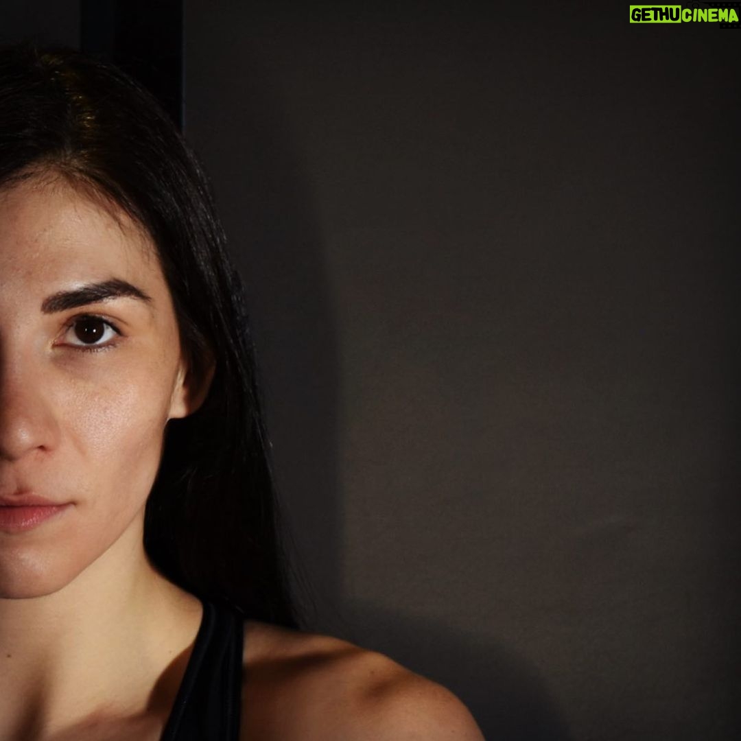 Irene Aldana - 8.8K Likes - Lo que sigue es por mi … para mi.
#redemption