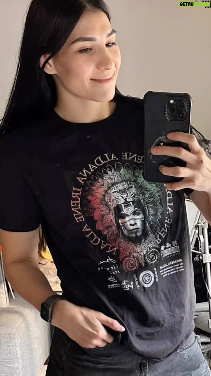 Irene Aldana Instagram - Yo ya estoy estrenando y ustedes ? 🐆🇲🇽 Vayan al link de mi biografía para que obtengan la suya ! En www. irenealdana.com Envíos a todas partes del 🌎💛 @qonan.fightwear #sportswear #fightgear #mexicanjaguar #teamirene #teamirenestore #mma #ufc #ufc289 #nunesvsaldana #mexico #hechoenmexico #lobomma #somosmargut #🐆