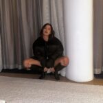 Irina Shayk Instagram – 🏀 nite with Emzie @emrata 👯♀️