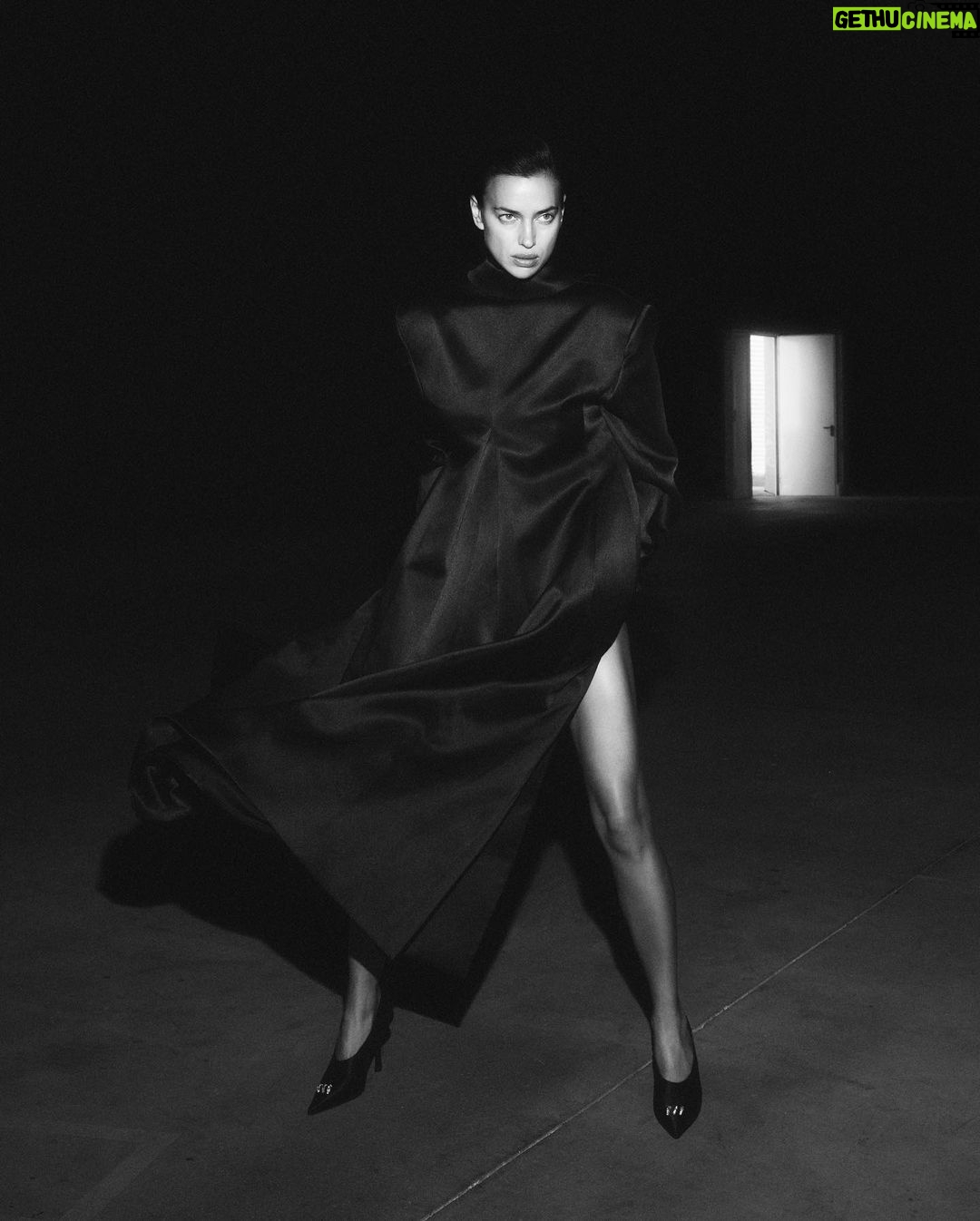 Irina Shayk Instagram - @reeditionmag 💚 @vitofernicola