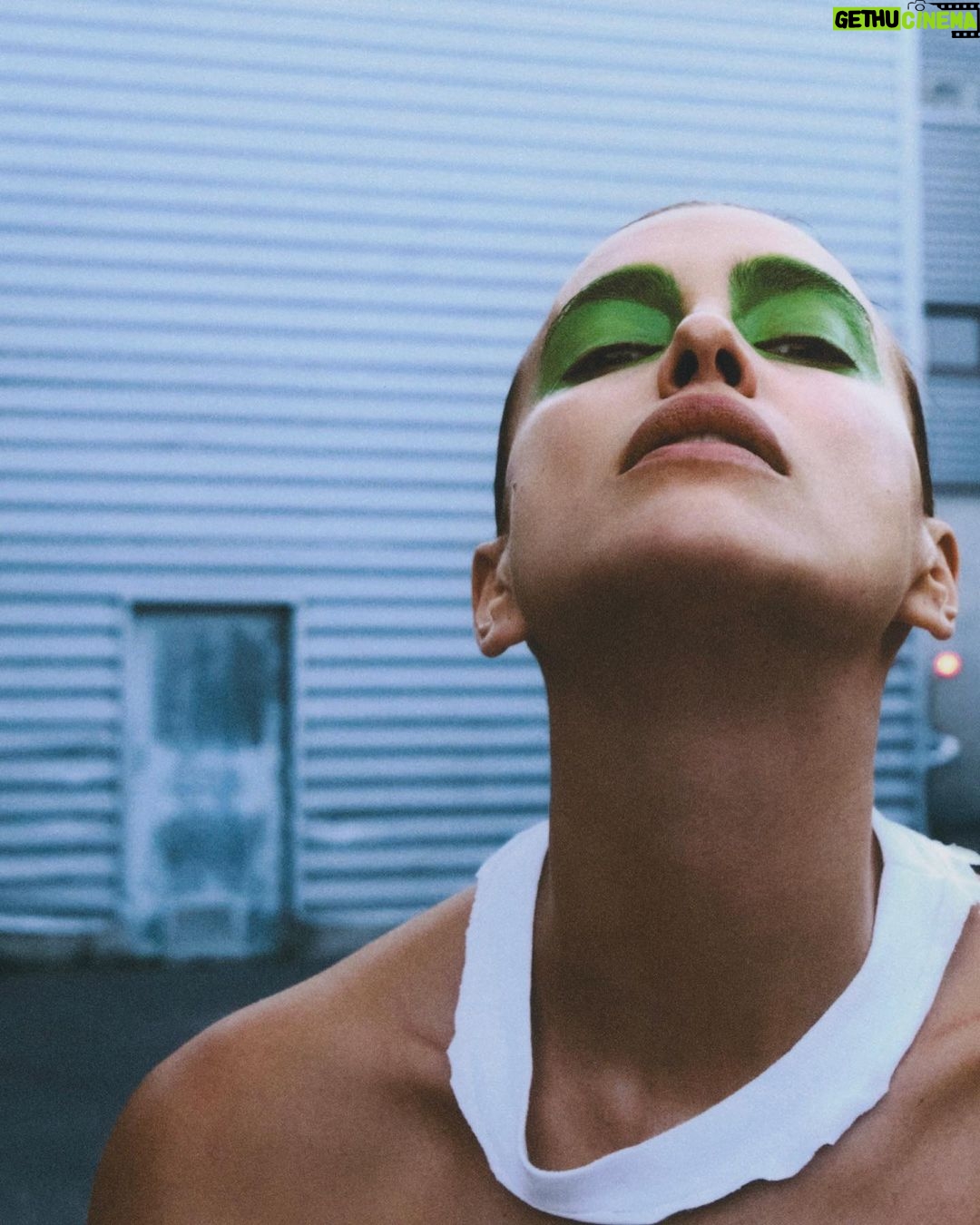 Irina Shayk Instagram - @reeditionmag 💚 @vitofernicola