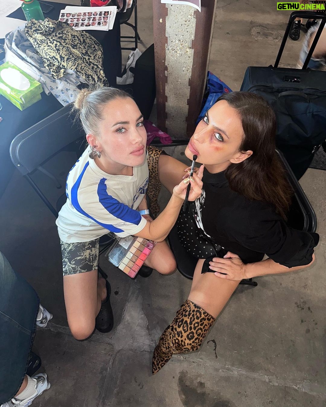 Irina Shayk Instagram - Thank u @mowalola SS24 “crush” for having me open your Amaz show 🖤🖤🖤 styled by #lottavolkova