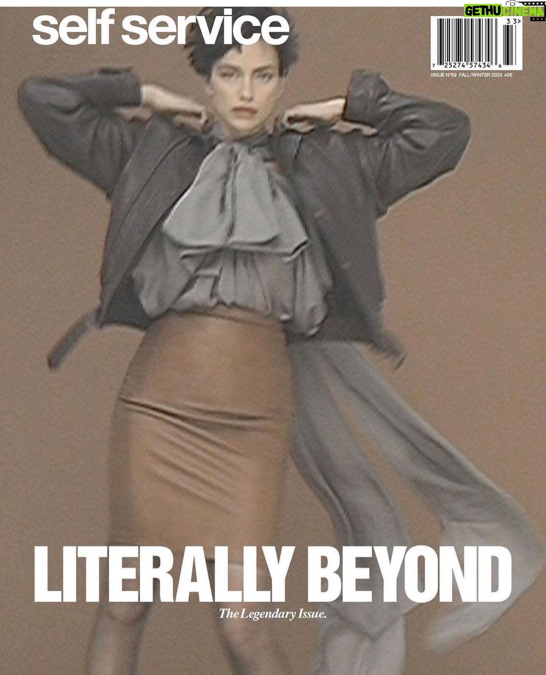 Irina Shayk Instagram - BEYOND @selfservicemagazine 🤎 Thank u @ezrapetronio @suzannekoller @sharnaosborne 🤎