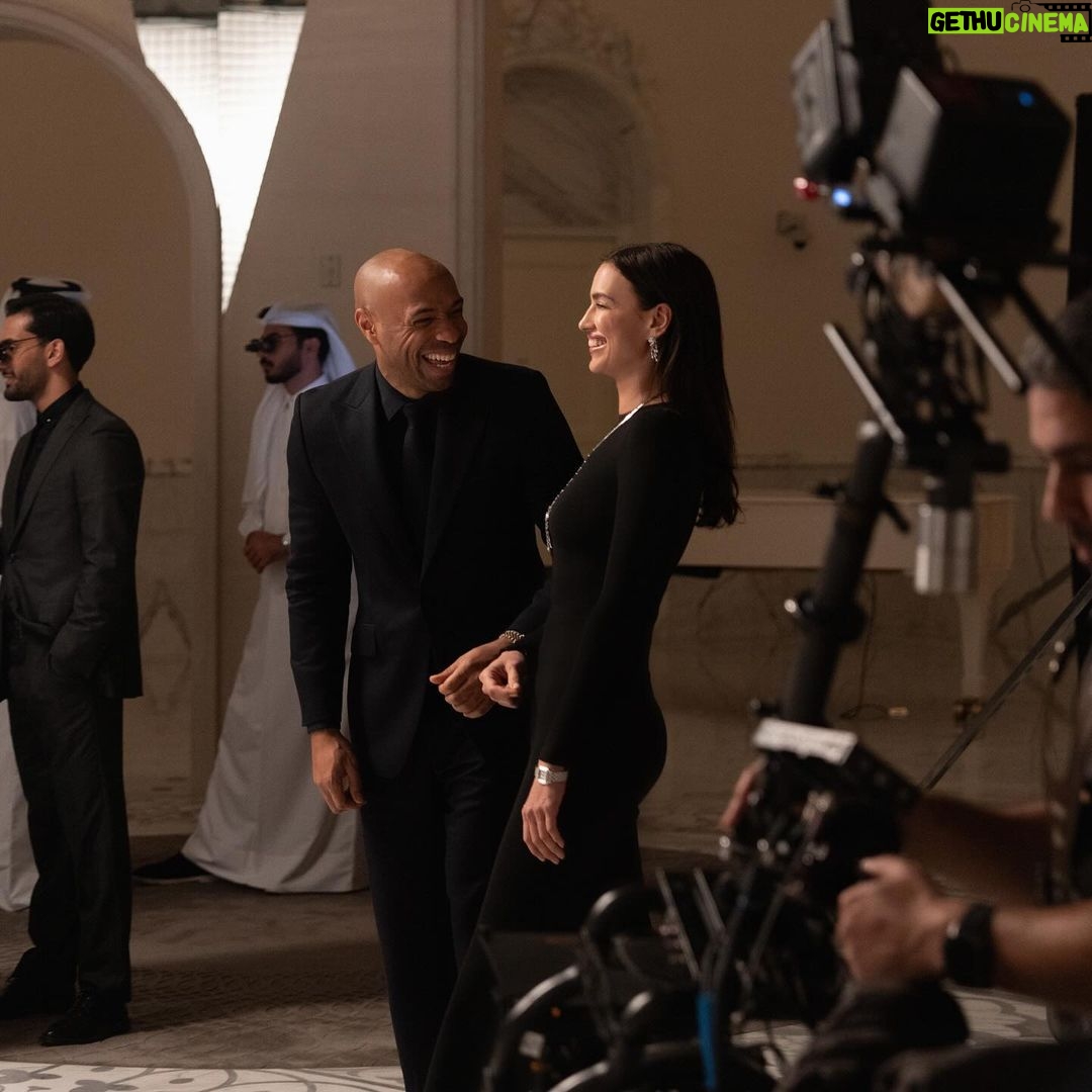Irina Shayk Instagram - Had so much fun on set with #thierryhenry Excited for the 20th edition of #DJWE @djwe.qa. Doha, 5th-11th February 2024 🖤 @visitqatar #DohaJewelleryWatchesExhibition #DJWE20 #JewelleryConnoisseurs
