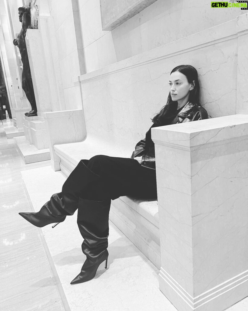 Irina Shayk Instagram - Special and Fun weekend …. Lol @riccardotisci17 🖤