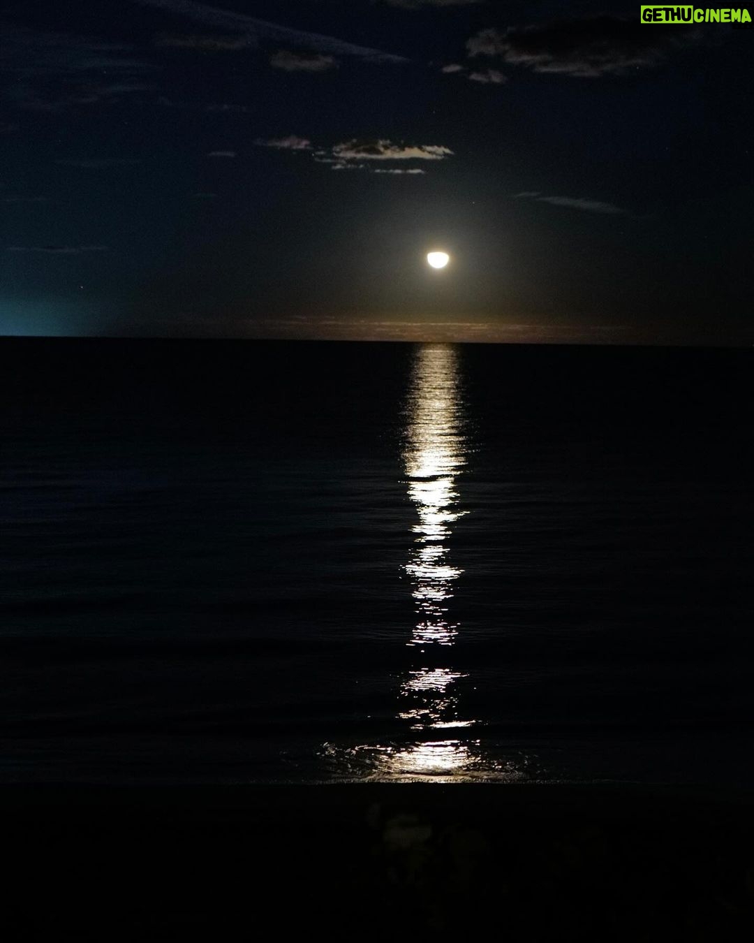 Irina Shayk Instagram - From morn 2 nite ☀️🌑