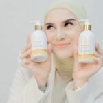 Irish Bella Instagram - EVERY DAY IS THE BEAUTIFUL SKIN ❤️😍. Mau tau rahasia kulit kak @_irishbella_ tetap cerah & cantik ? sini-sini aku kasih tau 🤫. Jadi rahasia nya tuh simple banget lohh beauties, apalagi kalian yang kerja nya padat ga ada waktu buat luluran dan bahkan menjaga kulit kalian agar tetap sehat & cantik. THE BEAUTIFUL SKIN BRIGHTENING BODY LOTION ini bagus banget untuk kulit kita loh beauties. amaan jaya dan sudah BPOM juga tentunya. Jadi buat kalian yang pengen punya kulit indah dan cantik seperti kak IRISH BELLA gampang banget kan 😉. Yuk, langsung dicobain aja THE BEAUTIFUL SKIN nya, order nya cukup gampang kok, tinggal klik LINK YANG ADA DI BIO ya beauties 🥰🥰