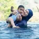 Irish Bella Instagram - Gak bisa move on dari staycation Villa super estetik dan fasilitasnya lengkap banget 🫶🏻 Bahkan Air Rumi dan Amala happy banget karena bisa berenang dan banyak mainan anak kecil. Rekomendasi banget buat yang mau staycation di Bandung bareng keluarga arau teman wajib banget di @thenirankaravilla karena villanya luas dan pelayanannya 24 jam loh 🫶🏻