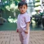 Irish Bella Instagram - Masya Allah Tabarakallah, Gadis kecilku udah bisa jadi model dong 🥰 Btw, artikel baru launches Today di @owhbaby.id !! Yukkkk check @owhbaby.id ✨✨