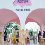 Irish Bella Instagram - Alhamdulillah abang Air happy banget bisa birthday party di water park @tropikana.waterpark yang super luas, ada kapal bajak laut, ada banyak wahana dan pastinya aman juga bersih 🥰 Pelayanan staffnya ramah banget dan super cepat sehingga birthday party abang Air bisa berjalan lancar dan meriah 🩵 Dan ketika anak-anak sudah puas bermain bisa langsung makan dan minum di cafe @theparadiso_ yang menunya enak dan fresh cocok banget buat anak-anak dan keluarga ❤️