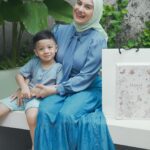 Irish Bella Instagram - Alhamdulillah bisa menyiapkan Birthday Party untuk Abang Air yang semakin pintar, soleh dan lucu. Jujur bingung dalam persiapan hampers karena ingin memberikan yang terbaik dan bisa dipakai jangka panjang. Tapi aku jadi tenang karena ada @howelandco yang sudah terjamin kualitasnya dalam memberikan hampers terbaik. Dan bisa sesuai dengan apa yang kita mau ✨ Thank you @howelandco sudah membuat hampers Air Rumi sangat berkesan dan gemas 🩵