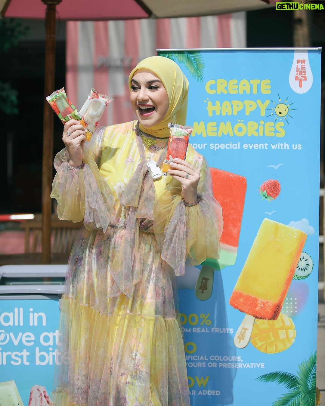 Irish Bella Instagram - Di birthday party Air Rumi berasa lagi santai di pantai, apalagi semua makanan dan minumannya bikin ngiler, super fresh, segar dan enak ❤️ Terima kasih banyak untuk .. Minerale @le_mineraleid Premium Ice Cream made In bali by @paletaswey Chicken Steak Bbq by @keepshining.id Bakmie Bangka by @bakmiedarwis.homeservice Siomay by @siomaybyriva Sei Sapi by @Papo_Id Exclusive dessert & Sweet Corner by @chocolatefountain88