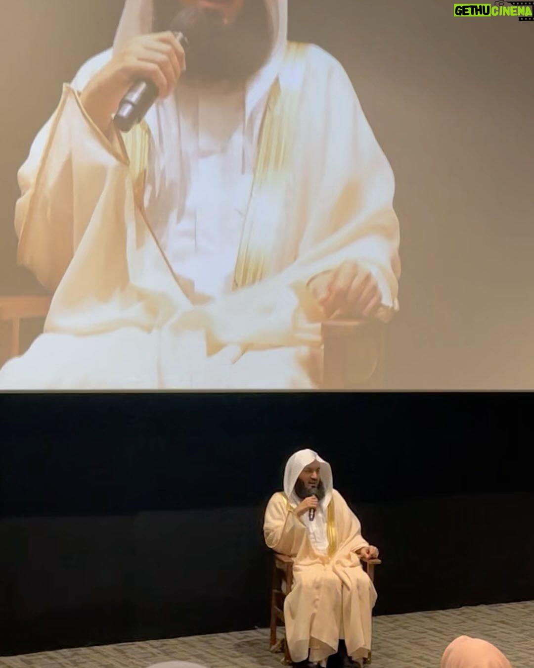 Irish Bella Instagram - So grateful to gather amongst such inspirational figures 🥹 Thank you beautiful sister @ratnagalih for making this night happen, for giving us a chance to learn from the one and only @muftimenkofficial. Such a privilege 🥰 May Allah keep our hearts content and istiqomah 🙏🏼