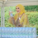Irish Bella Instagram - Di birthday party Air Rumi berasa lagi santai di pantai, apalagi semua makanan dan minumannya bikin ngiler, super fresh, segar dan enak ❤️ Terima kasih banyak untuk .. Minerale @le_mineraleid Premium Ice Cream made In bali by @paletaswey Chicken Steak Bbq by @keepshining.id Bakmie Bangka by @bakmiedarwis.homeservice Siomay by @siomaybyriva Sei Sapi by @Papo_Id Exclusive dessert & Sweet Corner by @chocolatefountain88