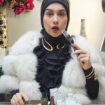 Irish Bella Instagram - Semua perempuan pasti setuju 😉 Kalo kalian ketika punya uang langsung beli skincare apa? Serum atau Moisturizer?