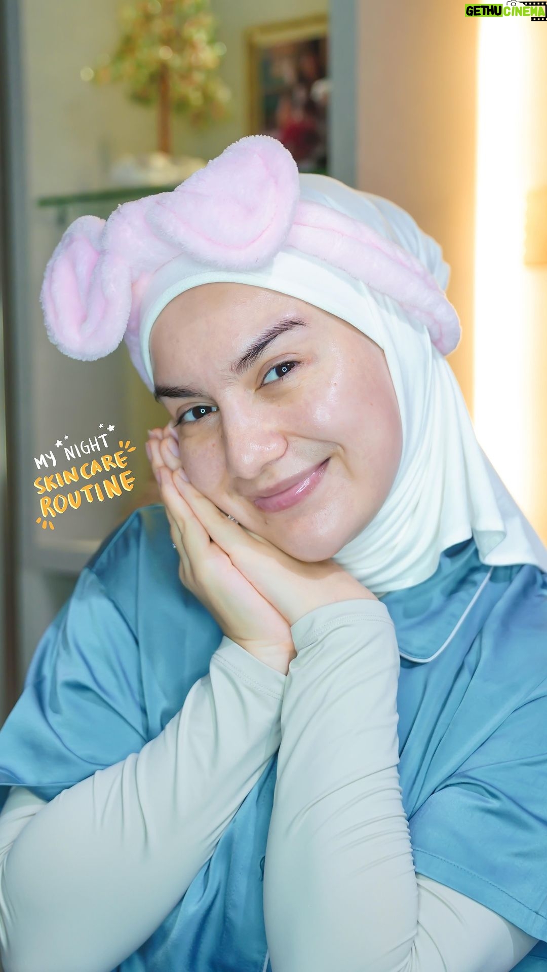 Irish Bella Instagram - Karena aku baca banyak banget isi DM yang penasaran sama Night Skin Routine aku, nih aku spill yaa 🌜✨