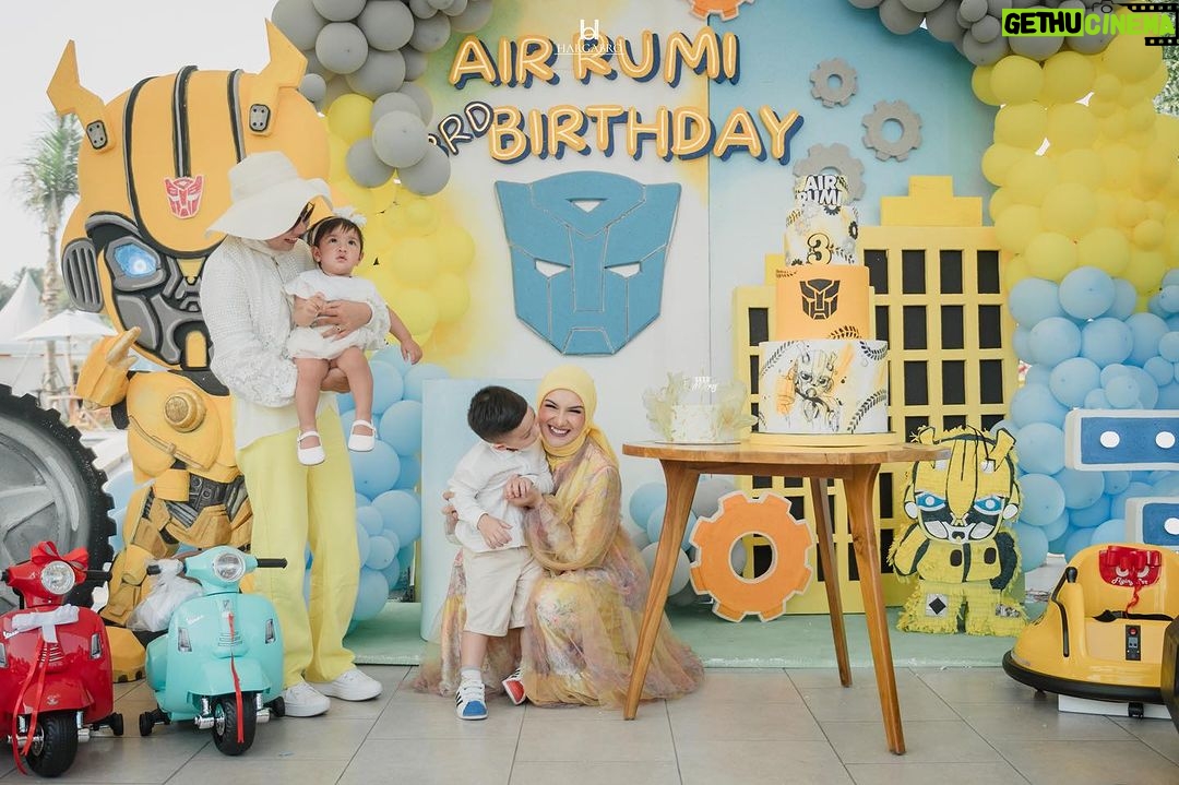 Irish Bella Instagram - Alhamdulillah β¨ Bersyukur banget atas kelancaran acara kemarin. Abang Air Happy banget bisa bertemu & bermain dengan teman2 semua, semoga acaranya berkesan dan penuh keberkahan, Amiin π₯°ππΌ Dan pastinya mau ngucapin banyak terima kasih kepada.. Venue by @tropikana.waterpark & @theparadiso_ Event Organizer by @livina_wedding Decor by @lepartyquarter Catering by @puspitasawargi Photografer by @hargabro Magic show by @sulapakbarkadabra Birthday cake by @sugarhighpatisserie Photobooth by @demooiphotobooth Rent kids Chair by @emily_toysrental Doorprize by @terekece.hobby @bib.anak E-invitation by @kondangankuy.online Usher by @afsheena_usher Entertainment & sound system by @soulbeatmusic Hampers : Premium Towel by @Howelandco Honey sunscreen lotion by @beeme.official Sajadah by @ds.modest Souvenir Wooden by @souvenir.jackjack @jackjackwoodengift Molten Cheesecake by @kibocheese Homemade Cookies @jnccookies Cosmetics and Baby Care @Berl_official @babycaresalsabilaofficial F&B : Minerale @leminerale Premium Ice Cream made In bali by @Paletaswey Popcorn by @jollytimeindonesia Ice cream & minuman kekinian by @hooladrinks Air kelapa sehat & anti ribet by @my.cocoloco Chicken Steak Bbq by @Keepshining.id Bakmie Bangka by @bakmiedarwis.homeservice Siomay by @siomaybyriva Sei Sapi by @Papo_Id Pempek by @ieatpempek Sate by @satetaichanbangmaman Nasi Jeruk Telur Dadar by @dadarberaksi Kentang Goreng & Ice Blended Jus by @minigokorea Exclusive dessert & Sweet Corner by @Chocolatefountain88 Arranger by @amra_corp